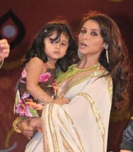 Rani Mukherjee Biography: रानी मुखर्जी ने आठ साल से छुपाये हुए अपने बेटी को लेकर किया खुलासा, देखें तस्वीरें